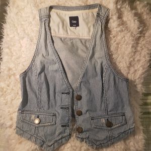 Pin strip vest